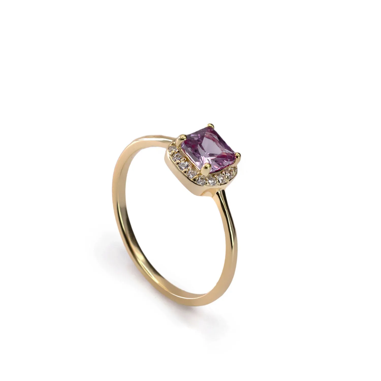 Anillos con piedras bao dorado talla radiante en tono fucsia y circonitas