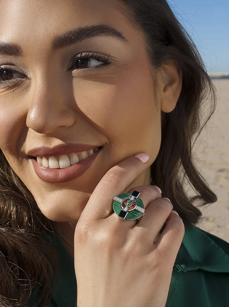 Anillos con piedras con malaquita y circonitas