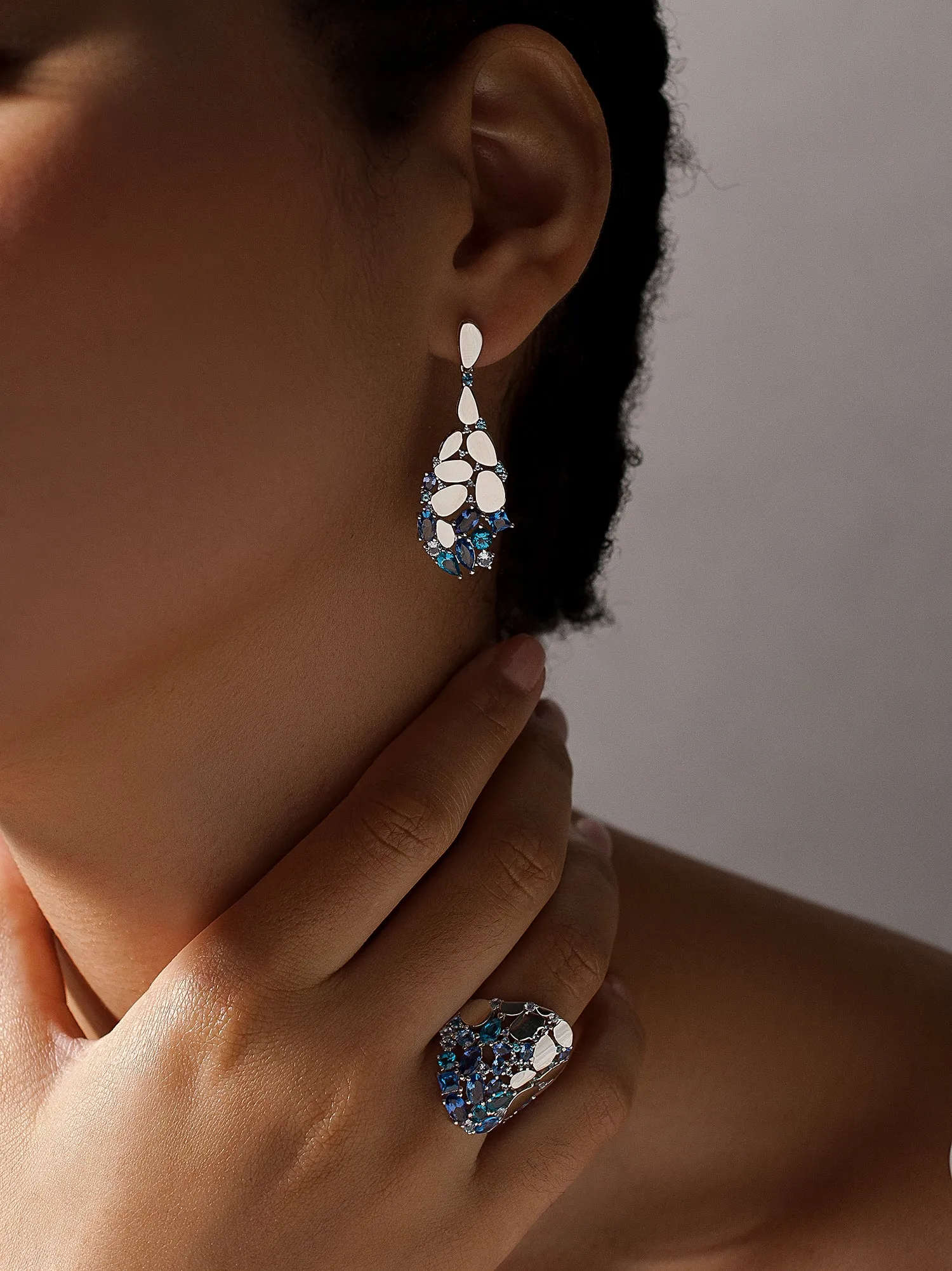 Anillos con piedras de colores de tonos azules