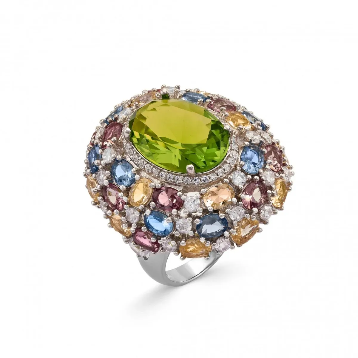 Anillos con piedras de colores en diferentes tonos
