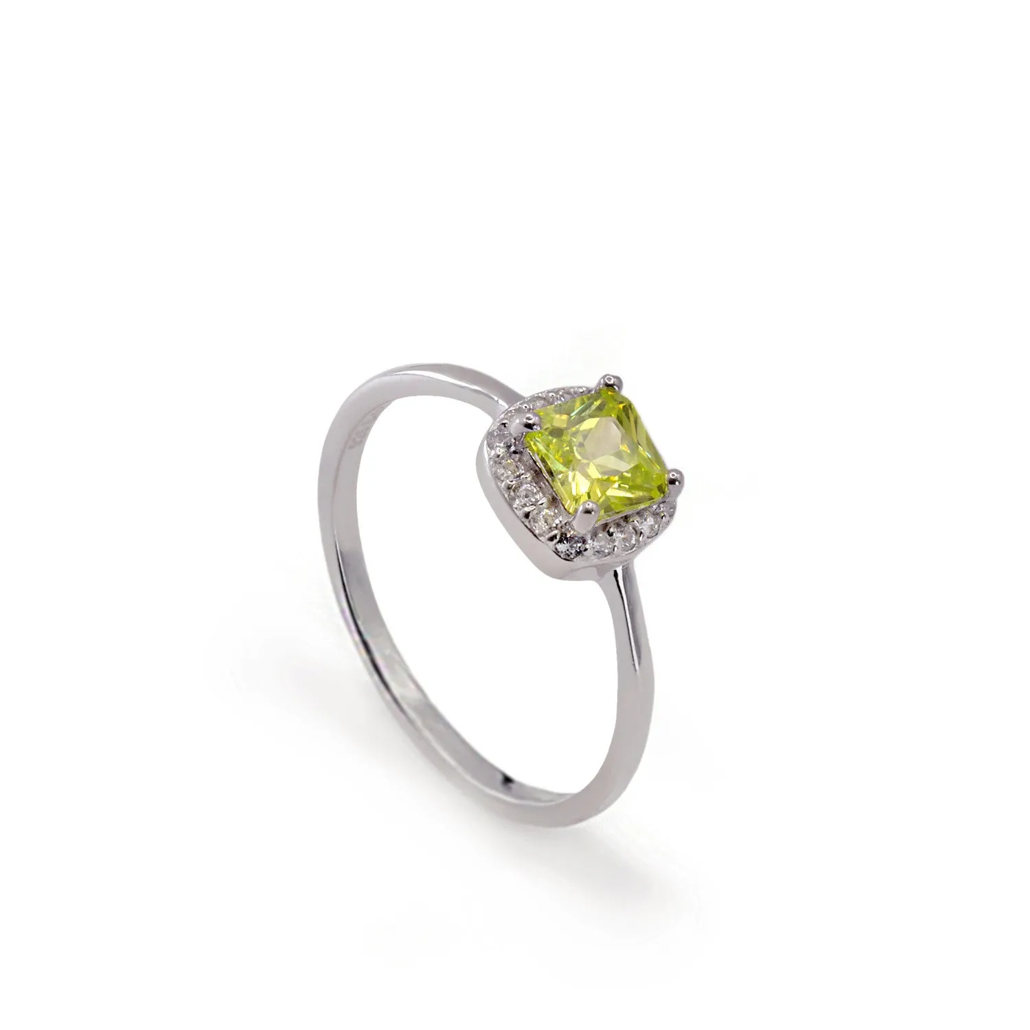 Anillos con piedras de plata talla radiante en tono peridoto y circonitas