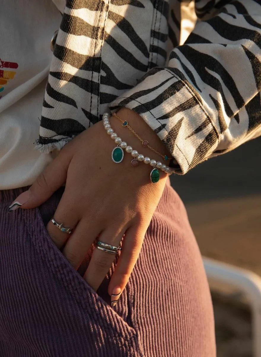 Anillos con piedras diseo de cinco gemas y una perla
