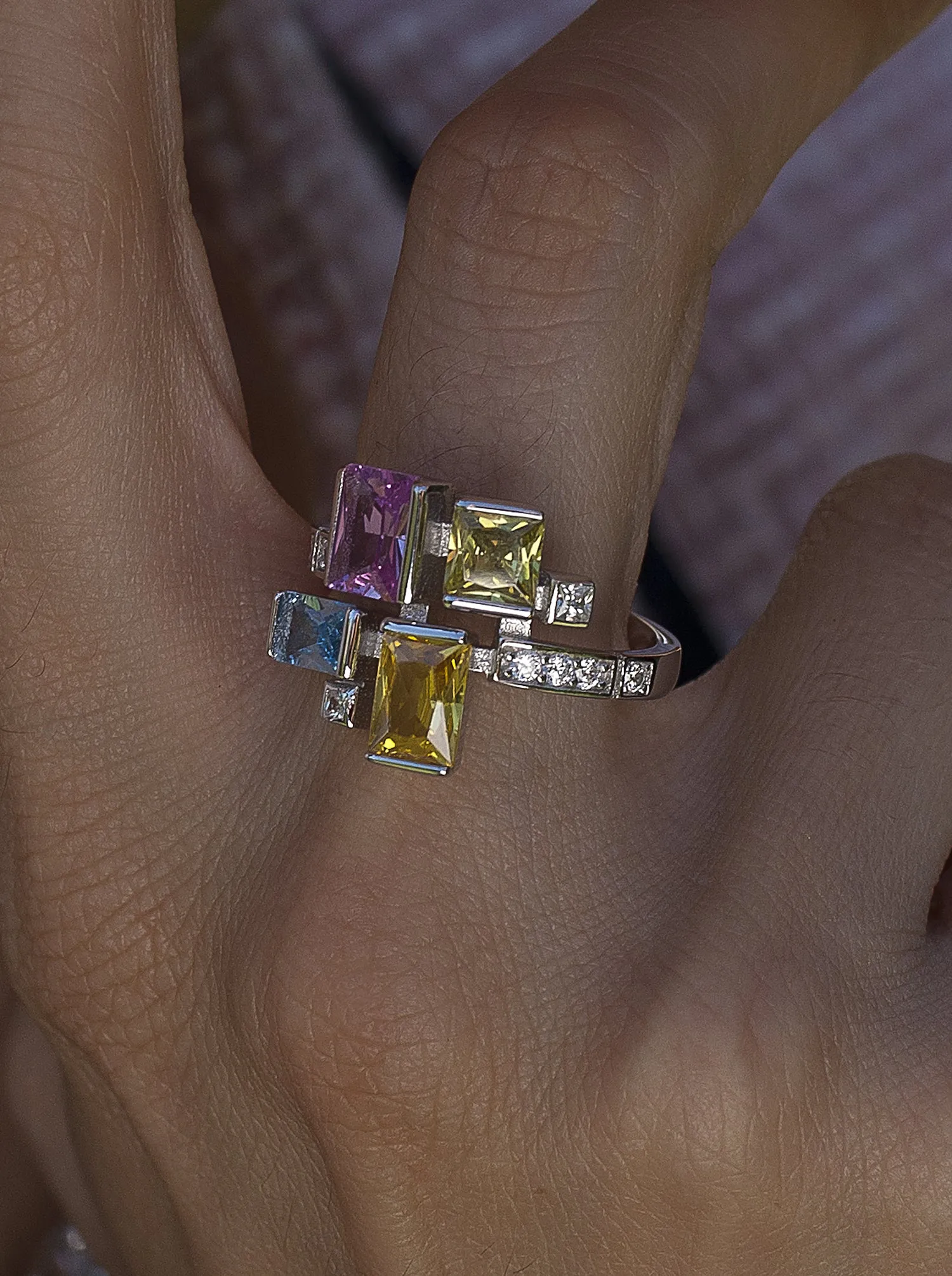 Anillos con piedras talla esmeralda multicolor