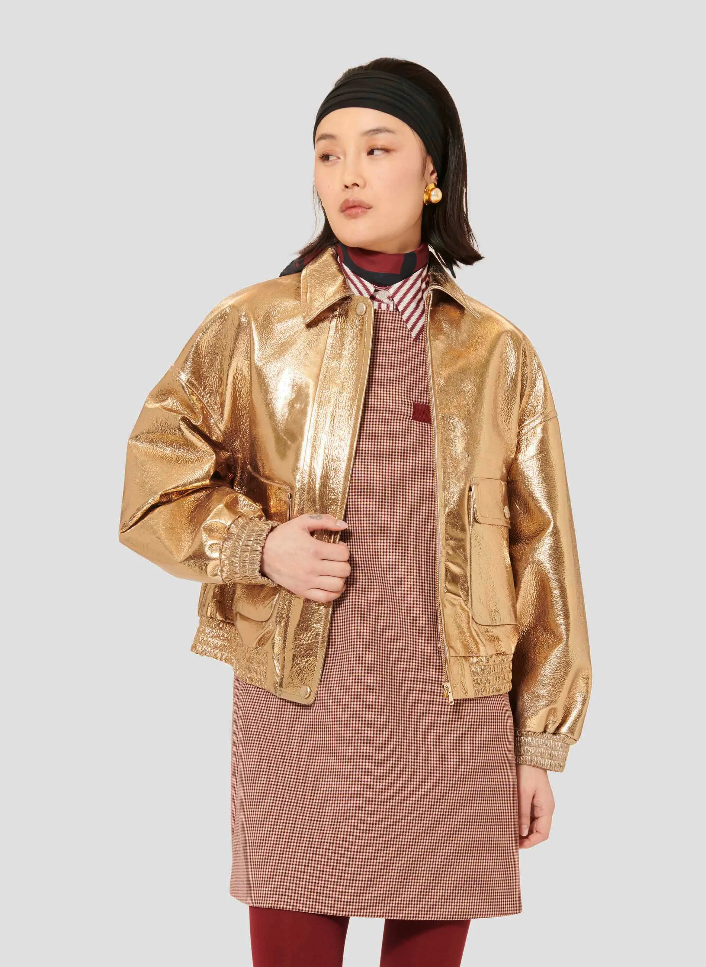 BIBBA  CHAQUETA OVERSIZE DE CUERO METALIZADO EN DORADO