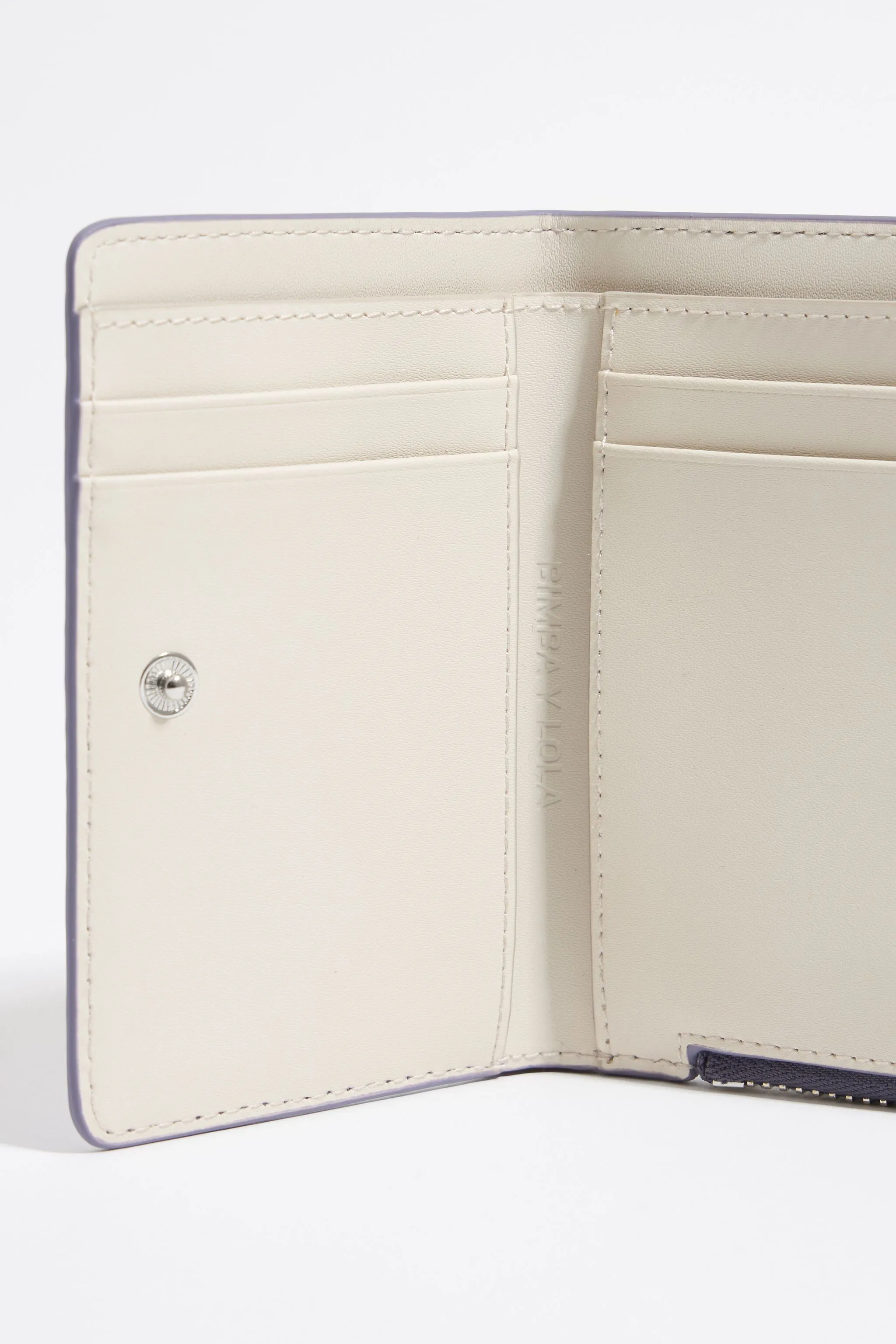 Cartera piel lila