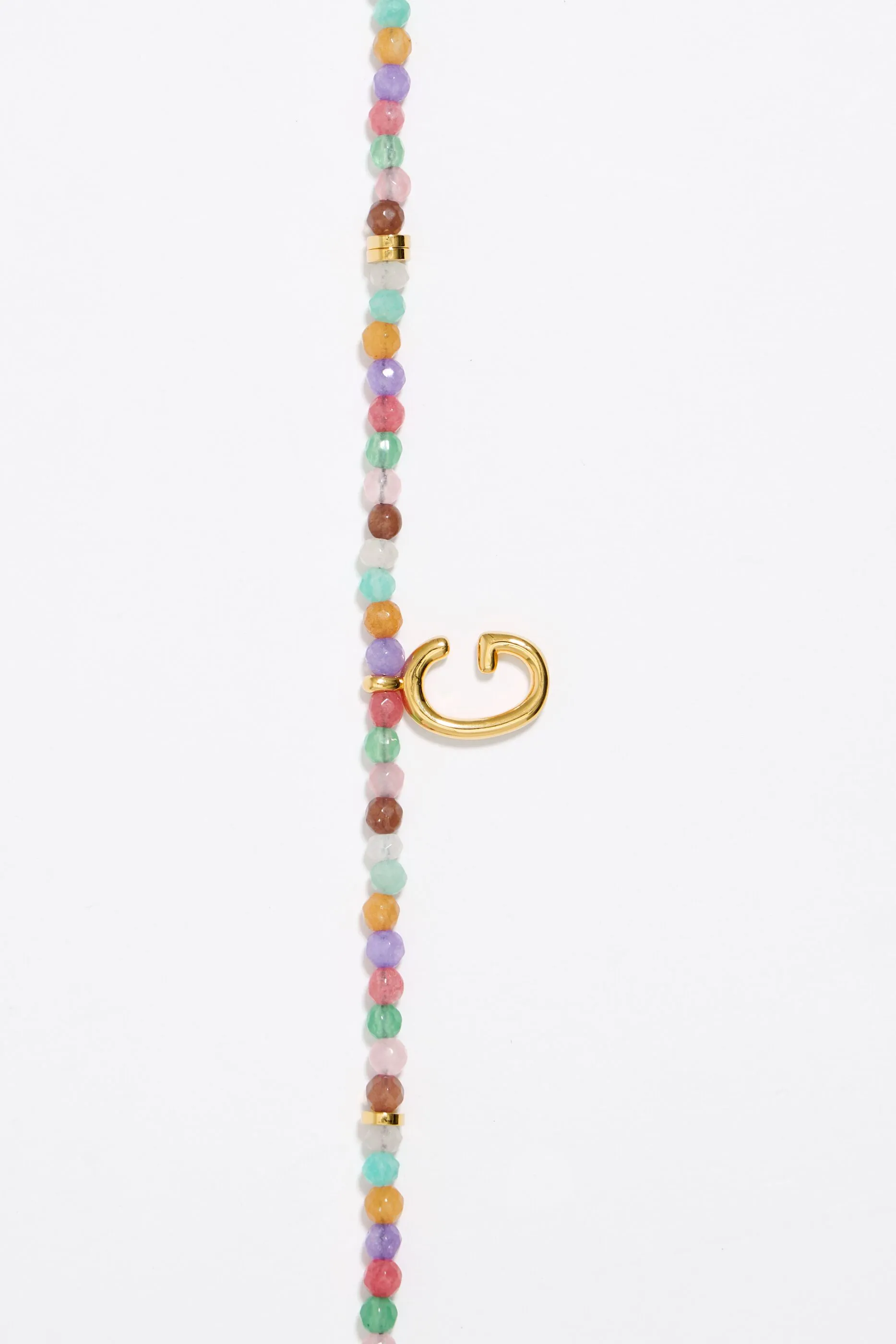Collar letra G piedras multicolores
