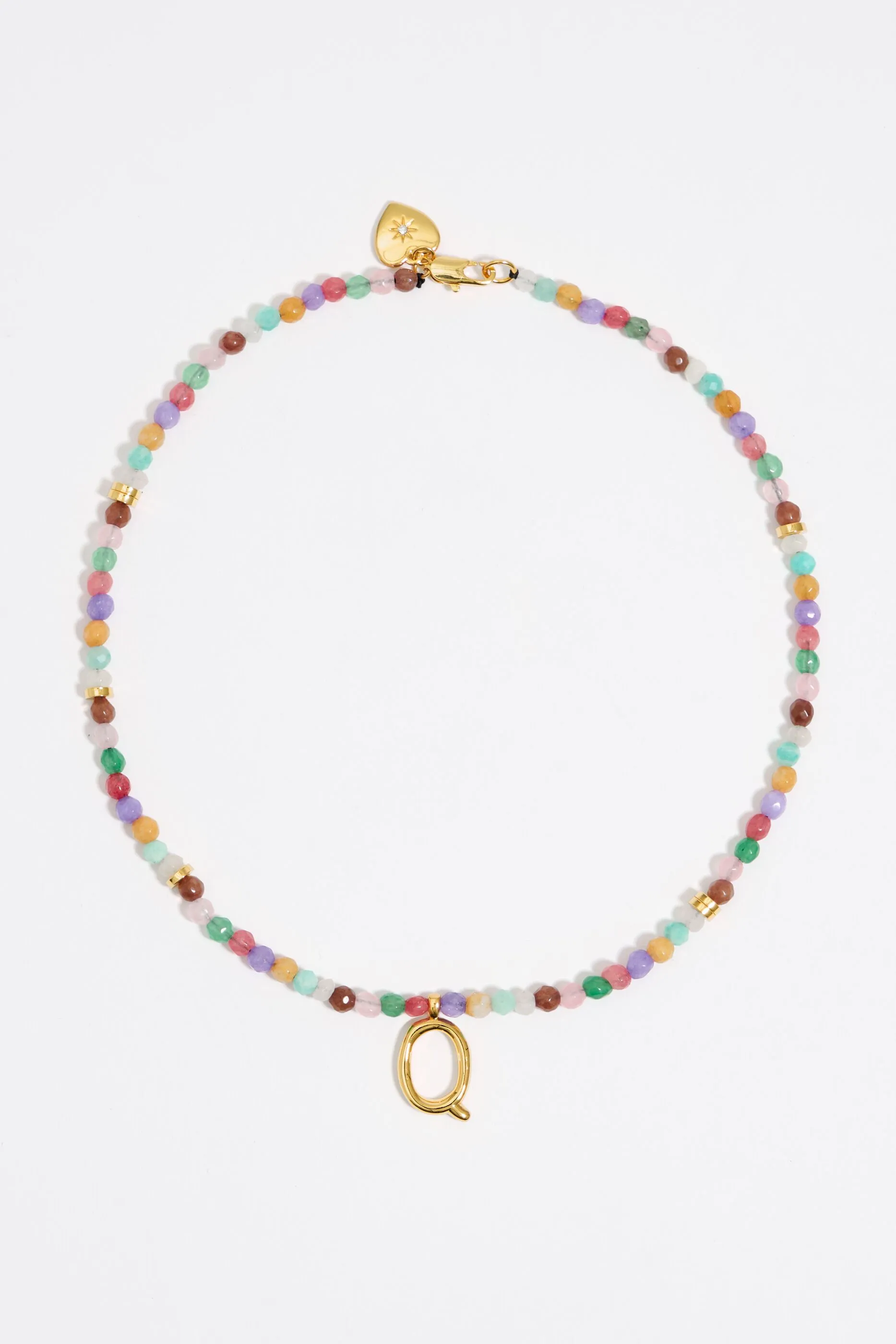 Collar letra Q piedras multicolores