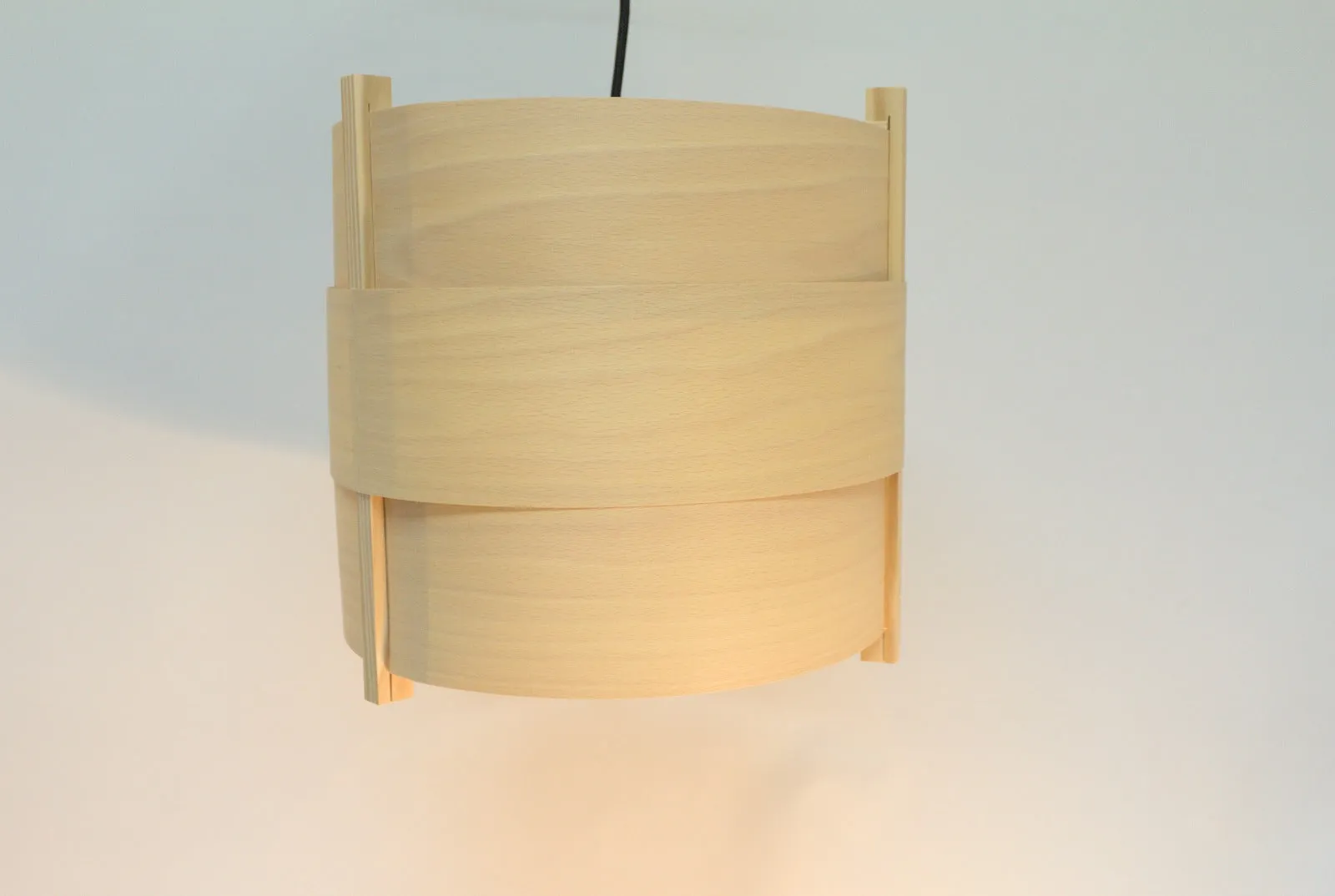 Lámpara Concéntrica de madera de Haya