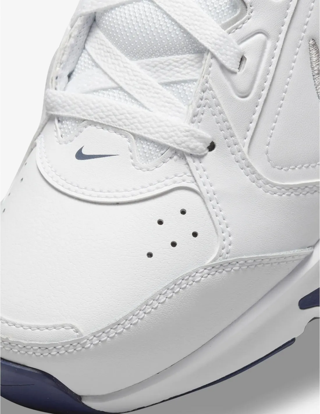 NIKE Defy All Day Blancas