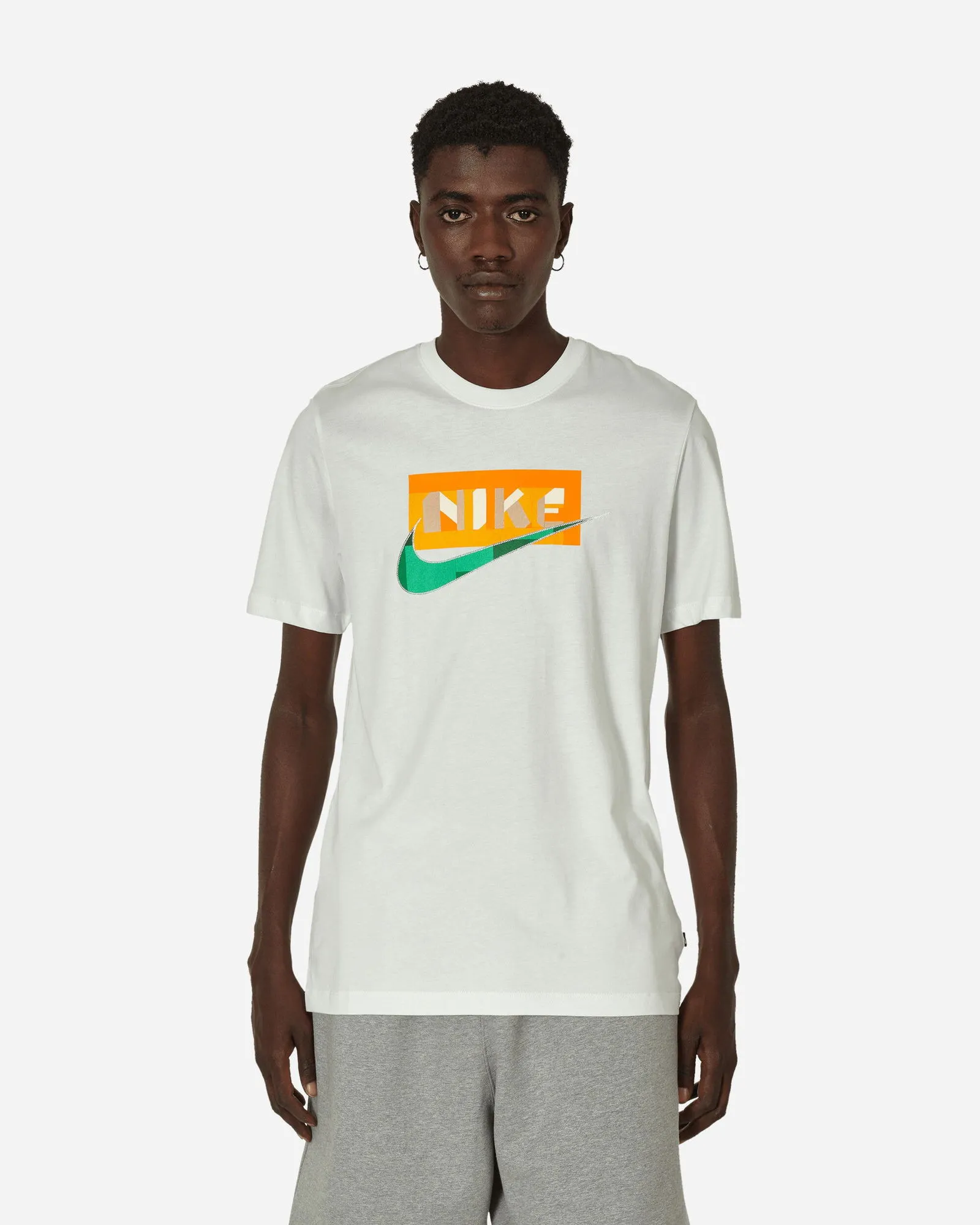Nike Graphic Summit White