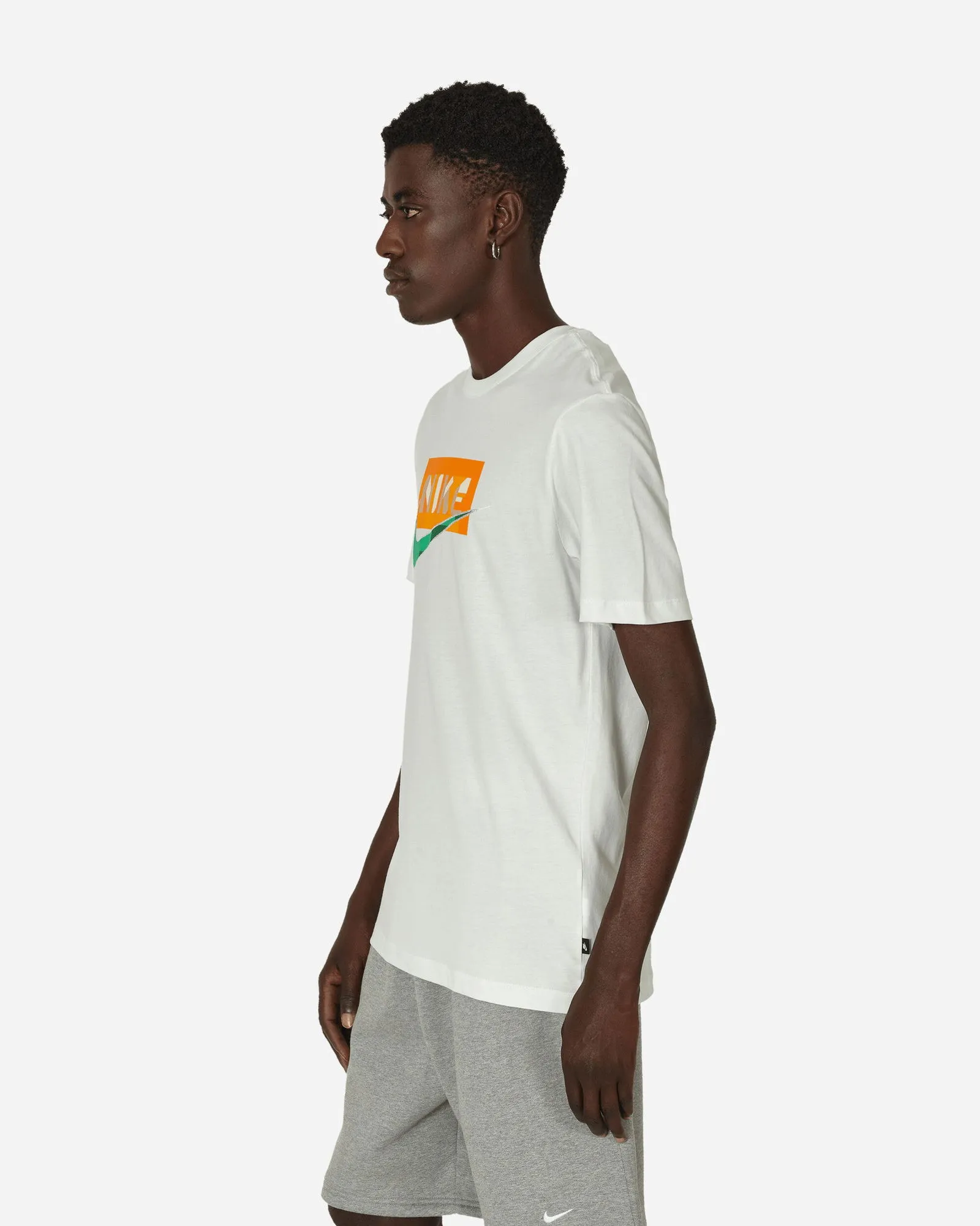 Nike Graphic Summit White