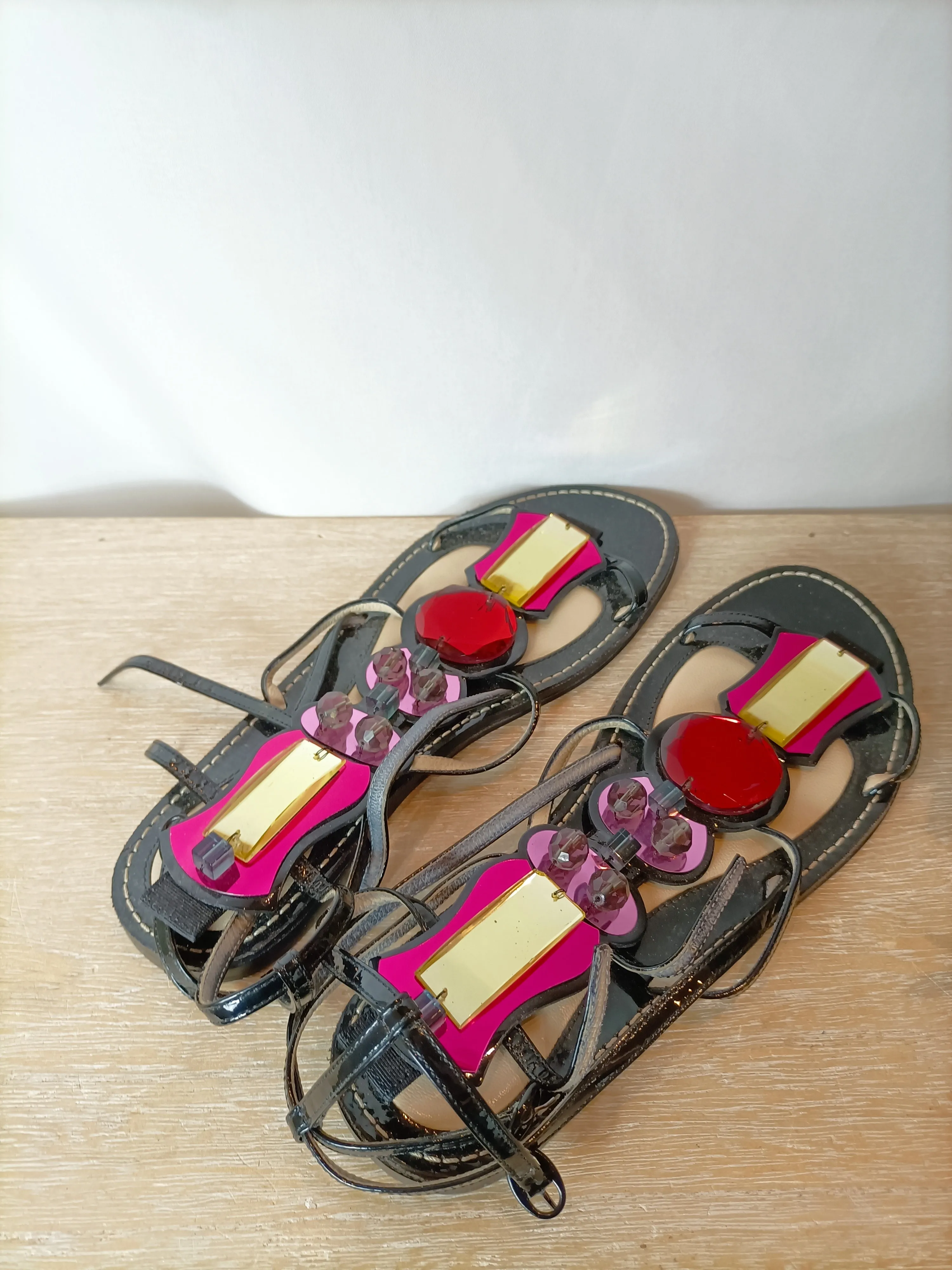 OUTLET. SAINT LAUREN. Sandalias negras piedras. T 37.5