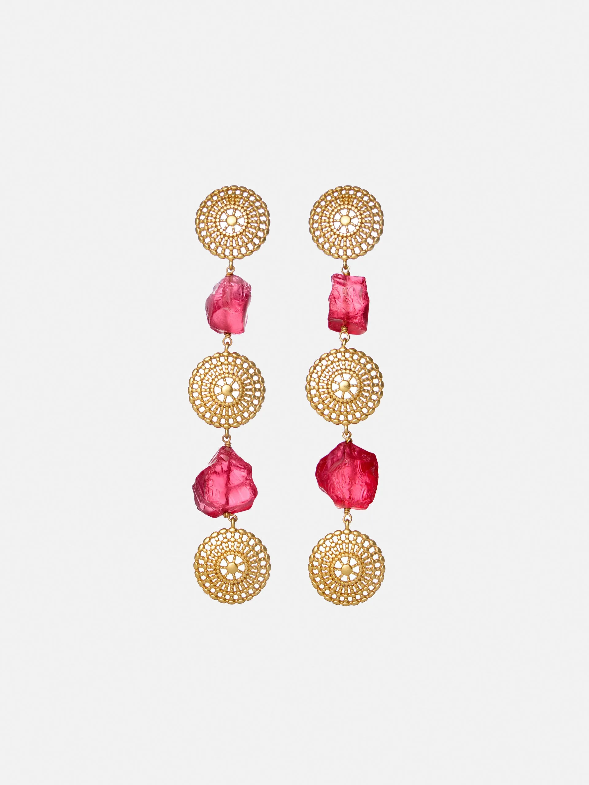 Pendiente largo detalles piedras rosa