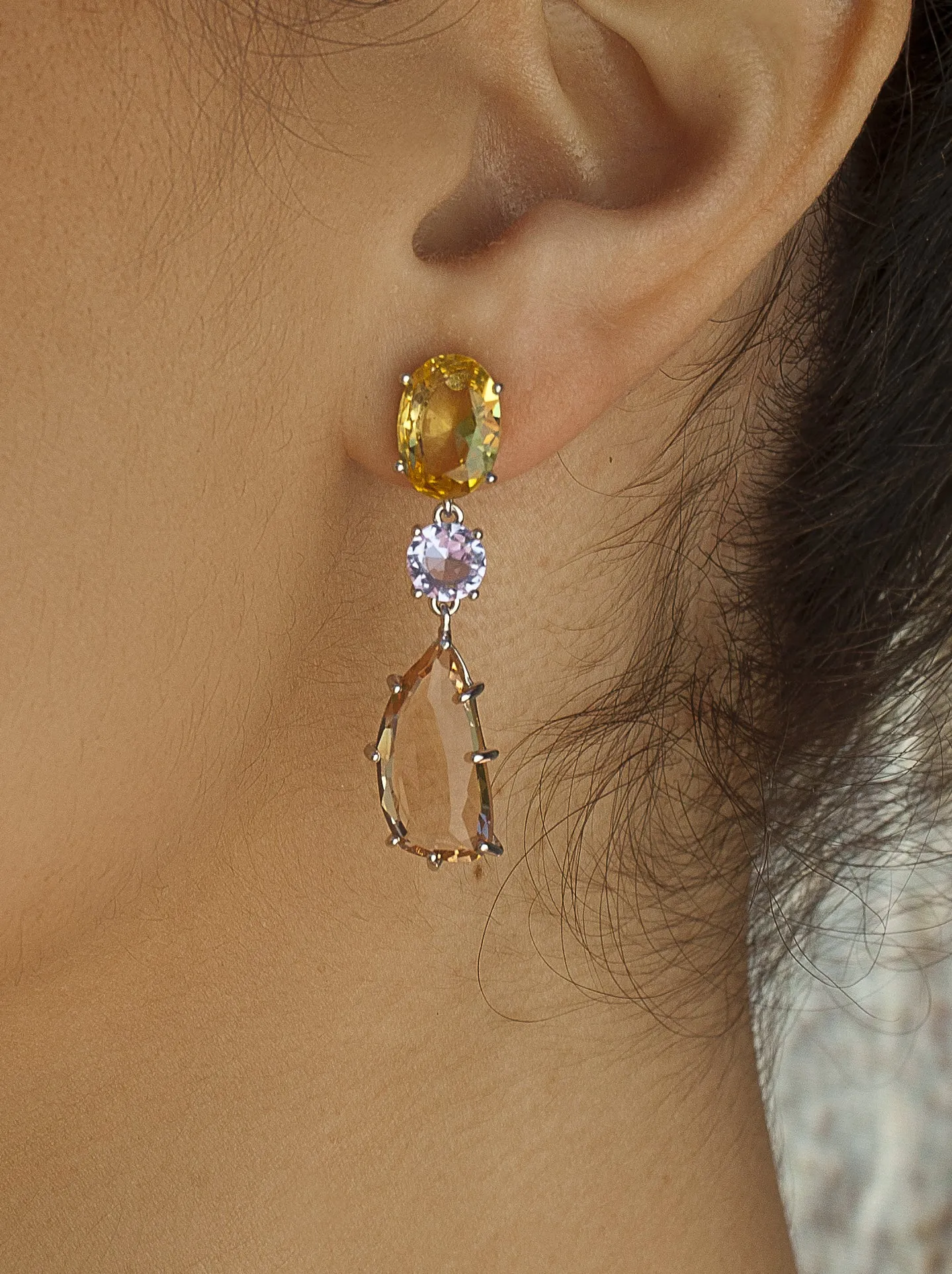 Pendientes de piedras de colores diseo irregular
