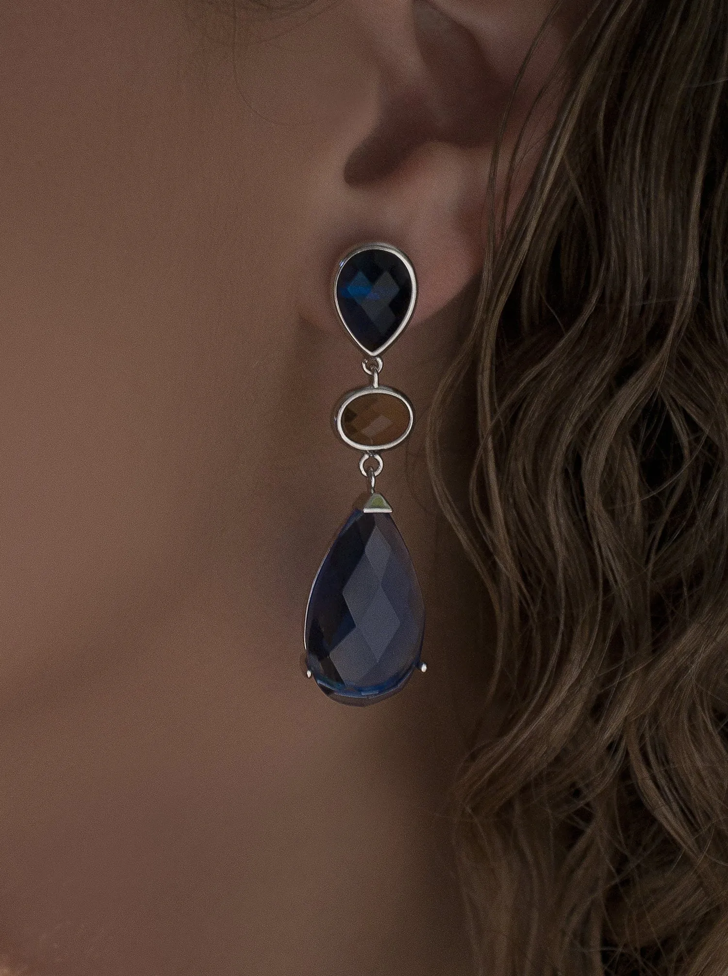 Pendientes de piedras de colores diseo lágrima tono azurita