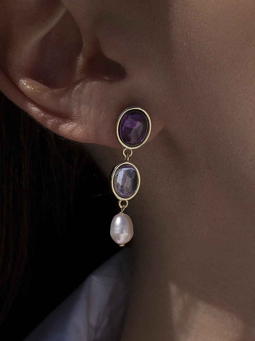 Pendientes de piedras de colores tono amatista y perla