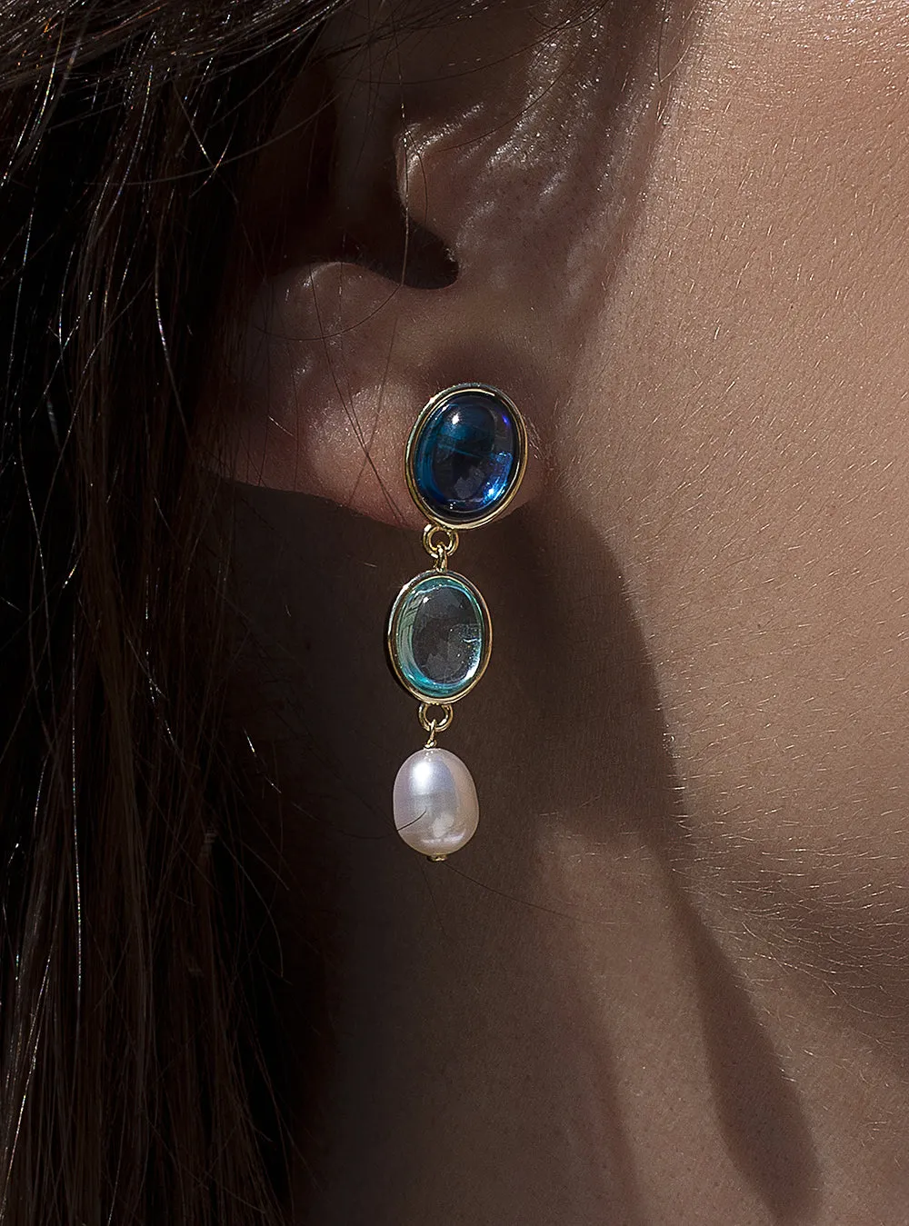 Pendientes de piedras de colores tono zafiro y perla