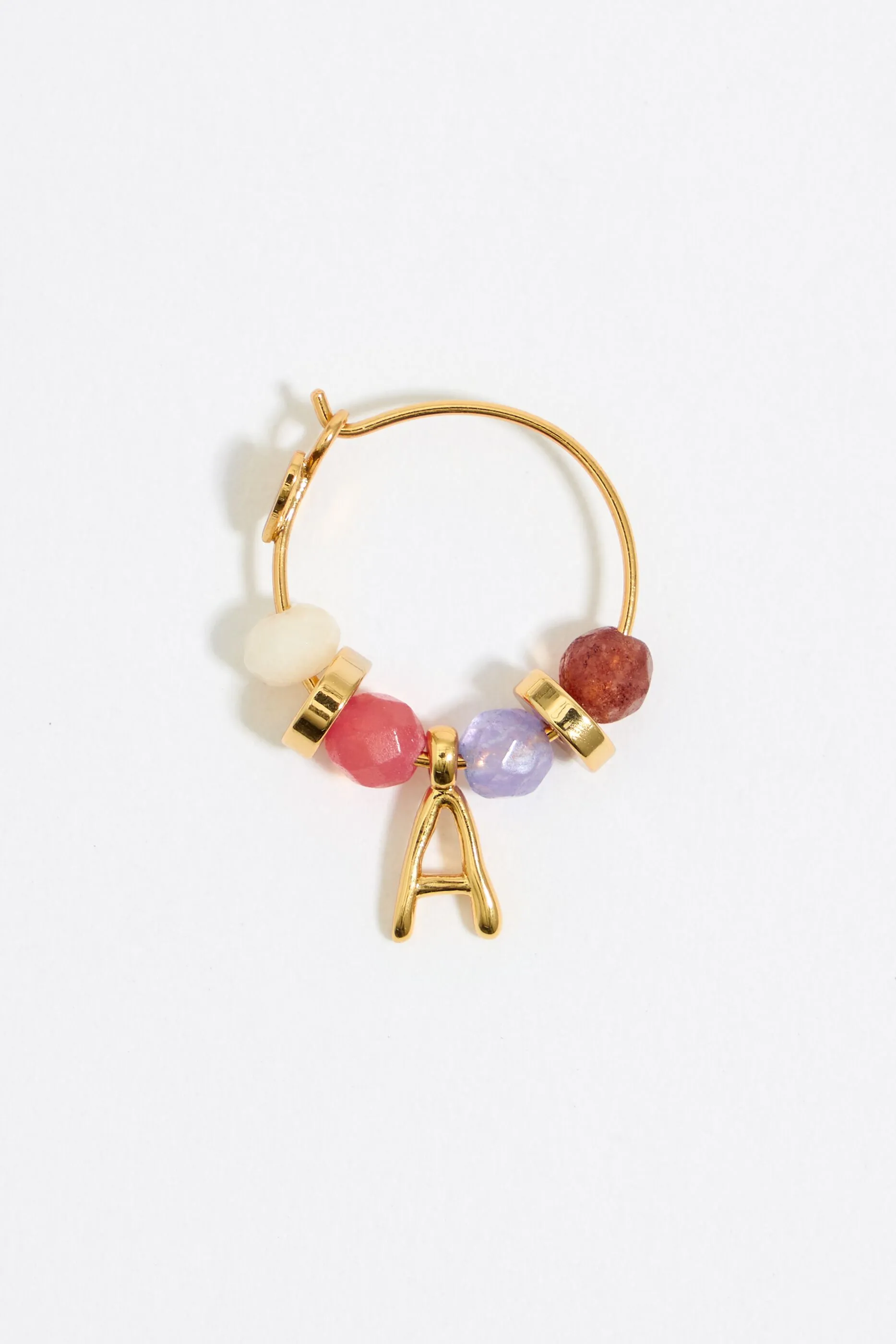 Pendientes letra A piedras multicolores