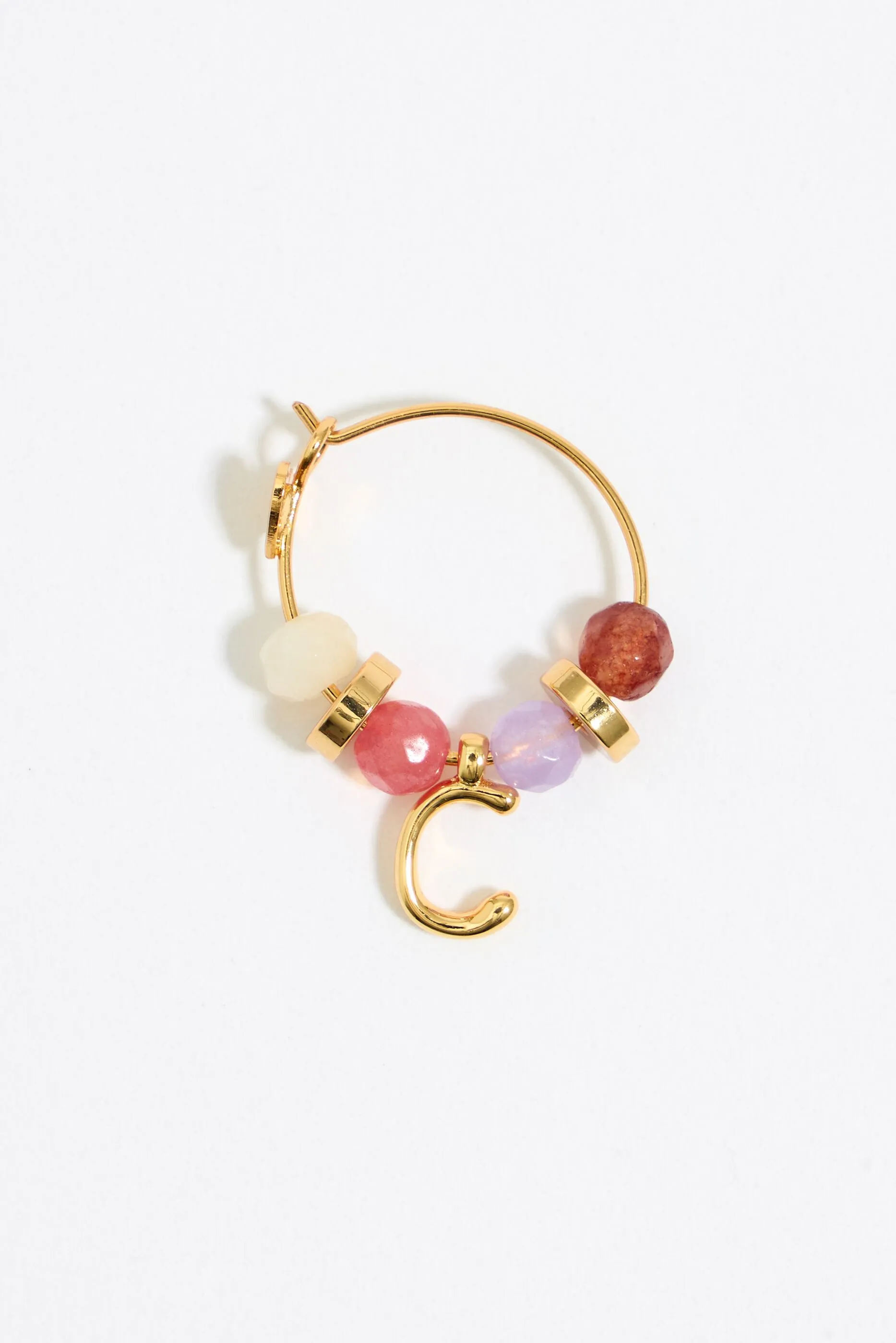 Pendientes letra C piedras multicolores