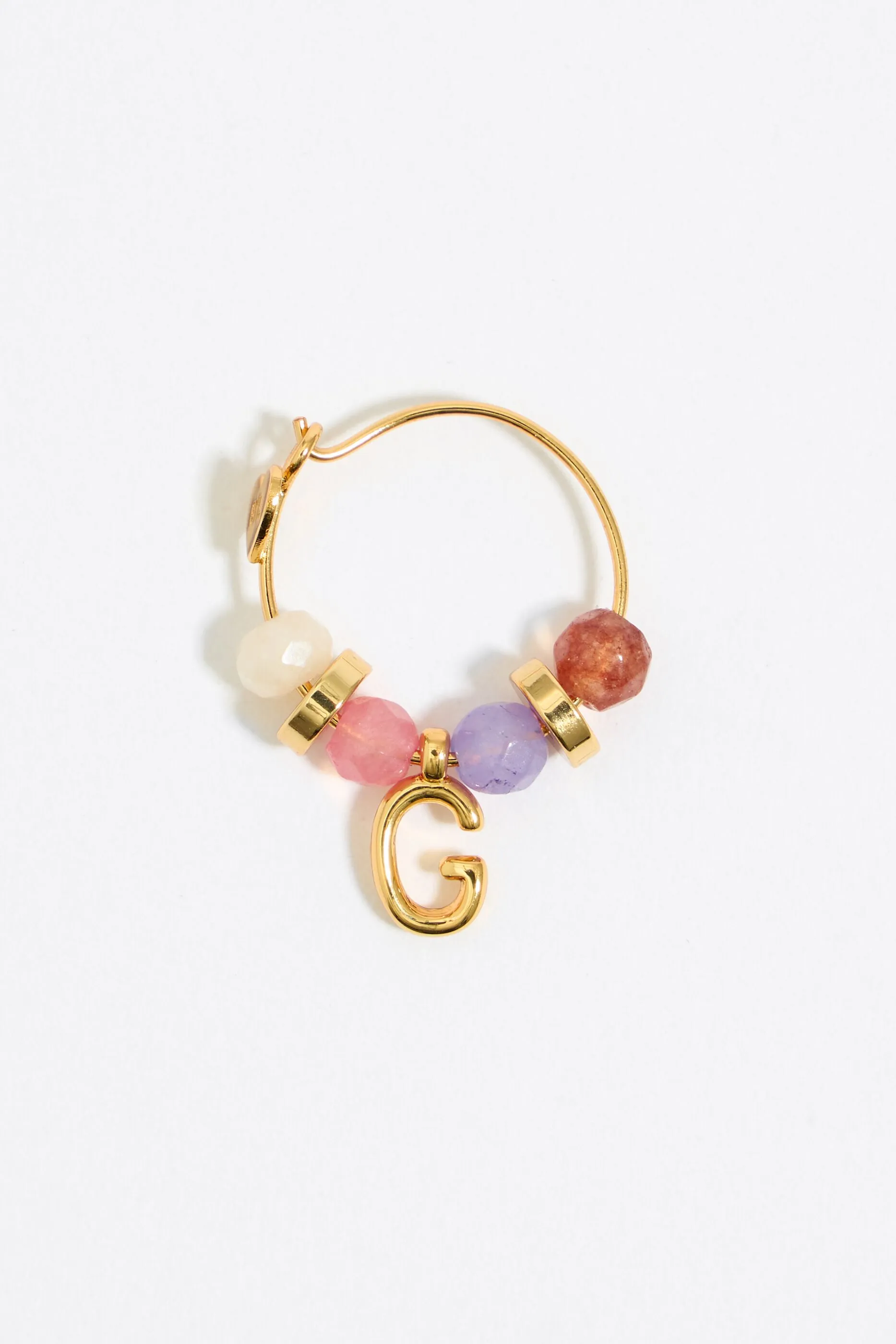 Pendientes letra G piedras multicolores