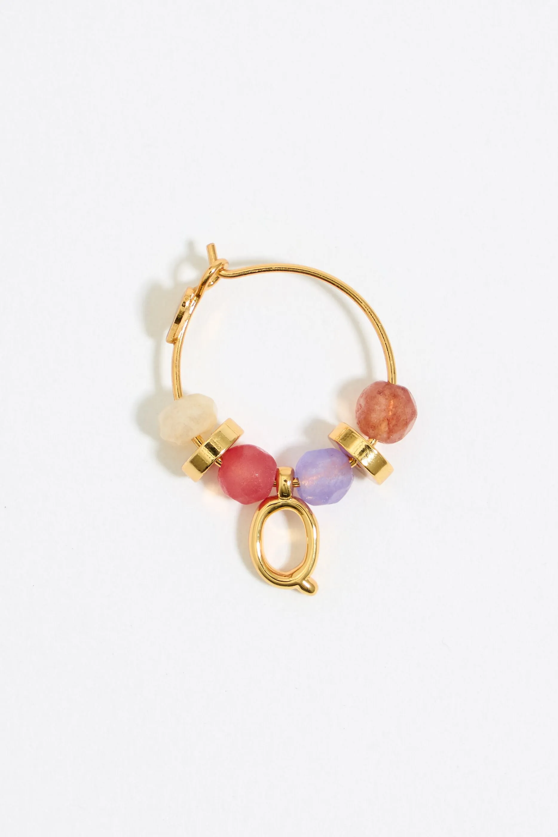 Pendientes letra Q piedras multicolores