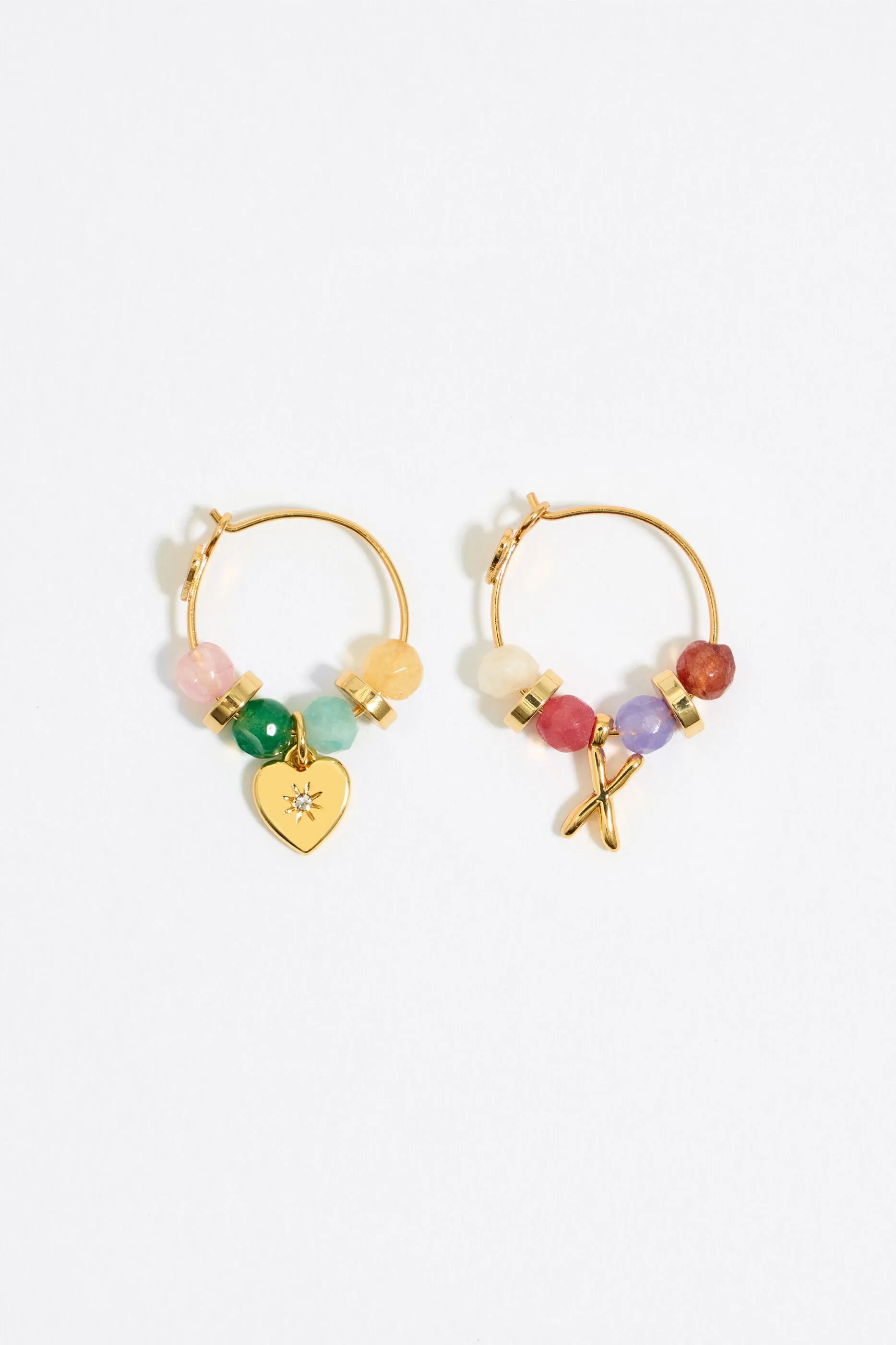 Pendientes letra X piedras multicolores
