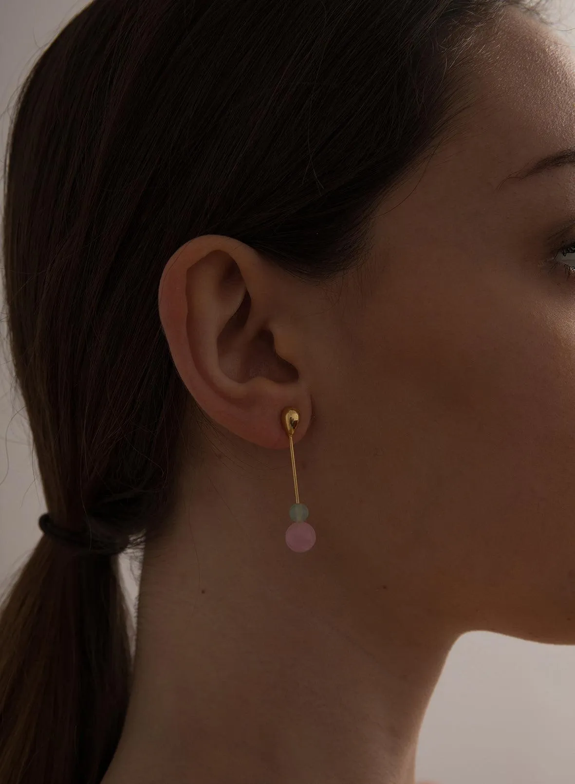 Pendientes originales de plata diseo con piedras de colores bao en oro