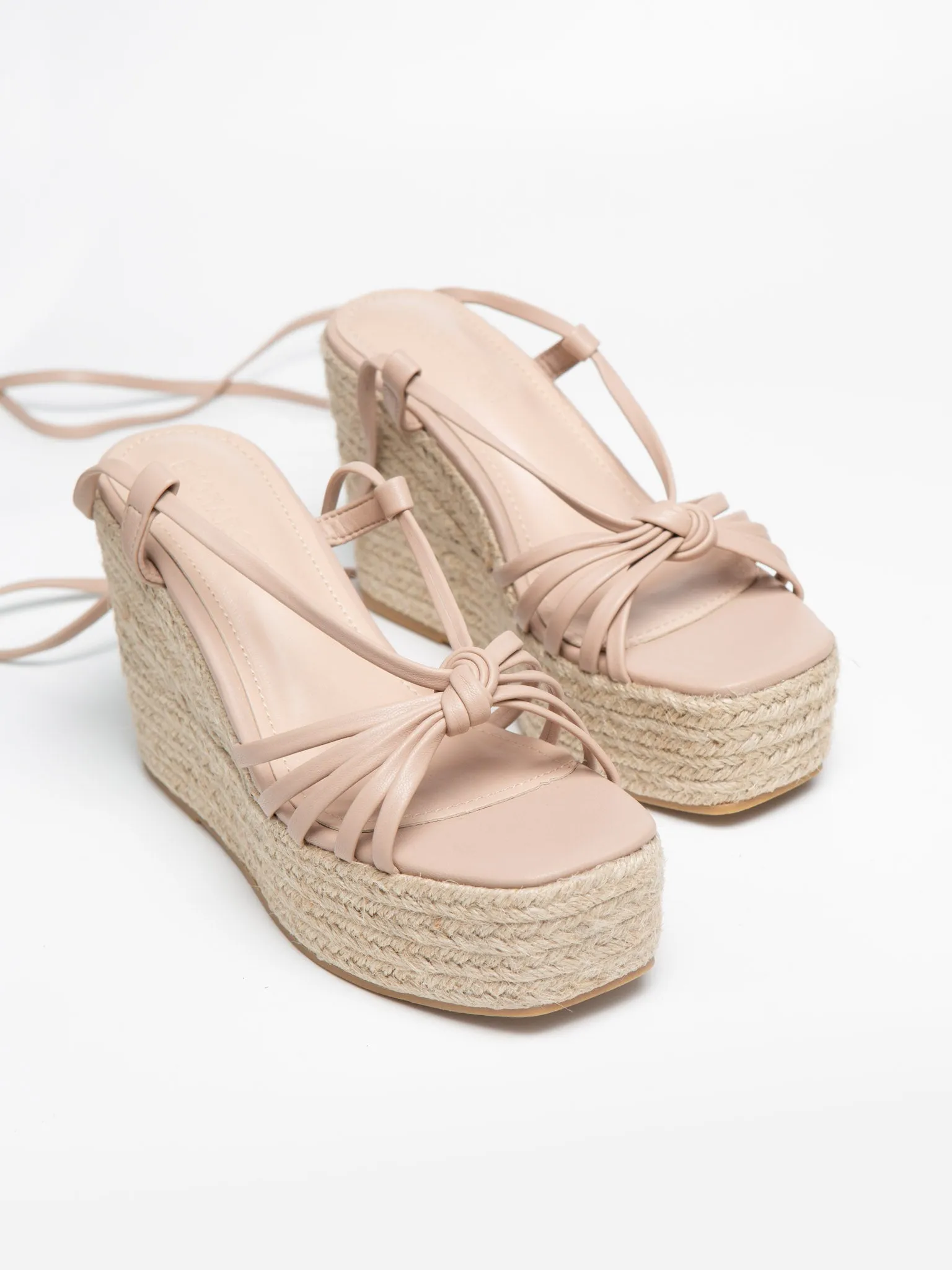Sandalia Cua Tiras Beige
