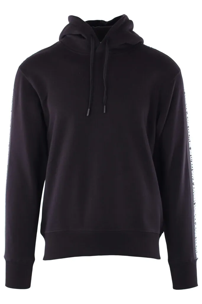 Sudadera con capucha negra y logo en cinta en mangas