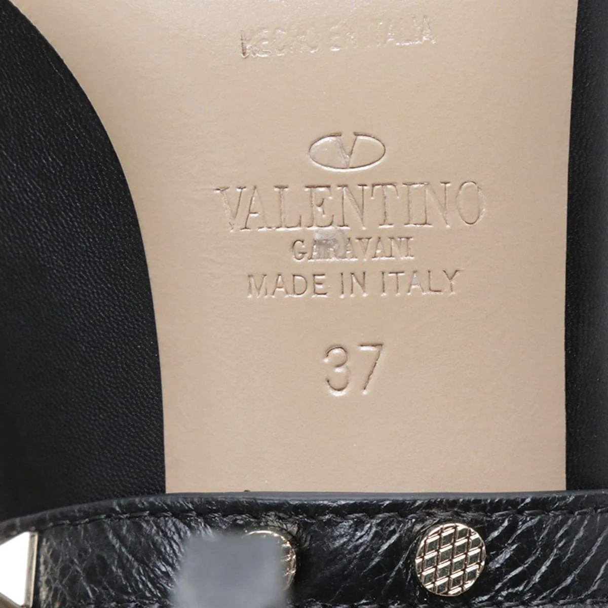 Valentino Tacones