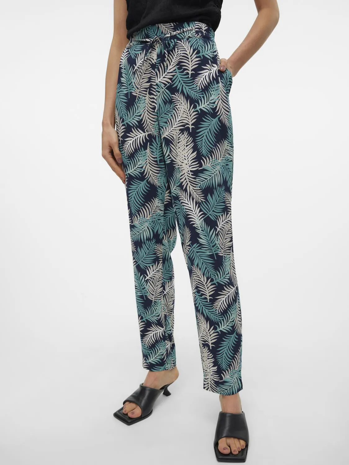 Vero Moda Pantalón fluido de mujer con cintura elástica