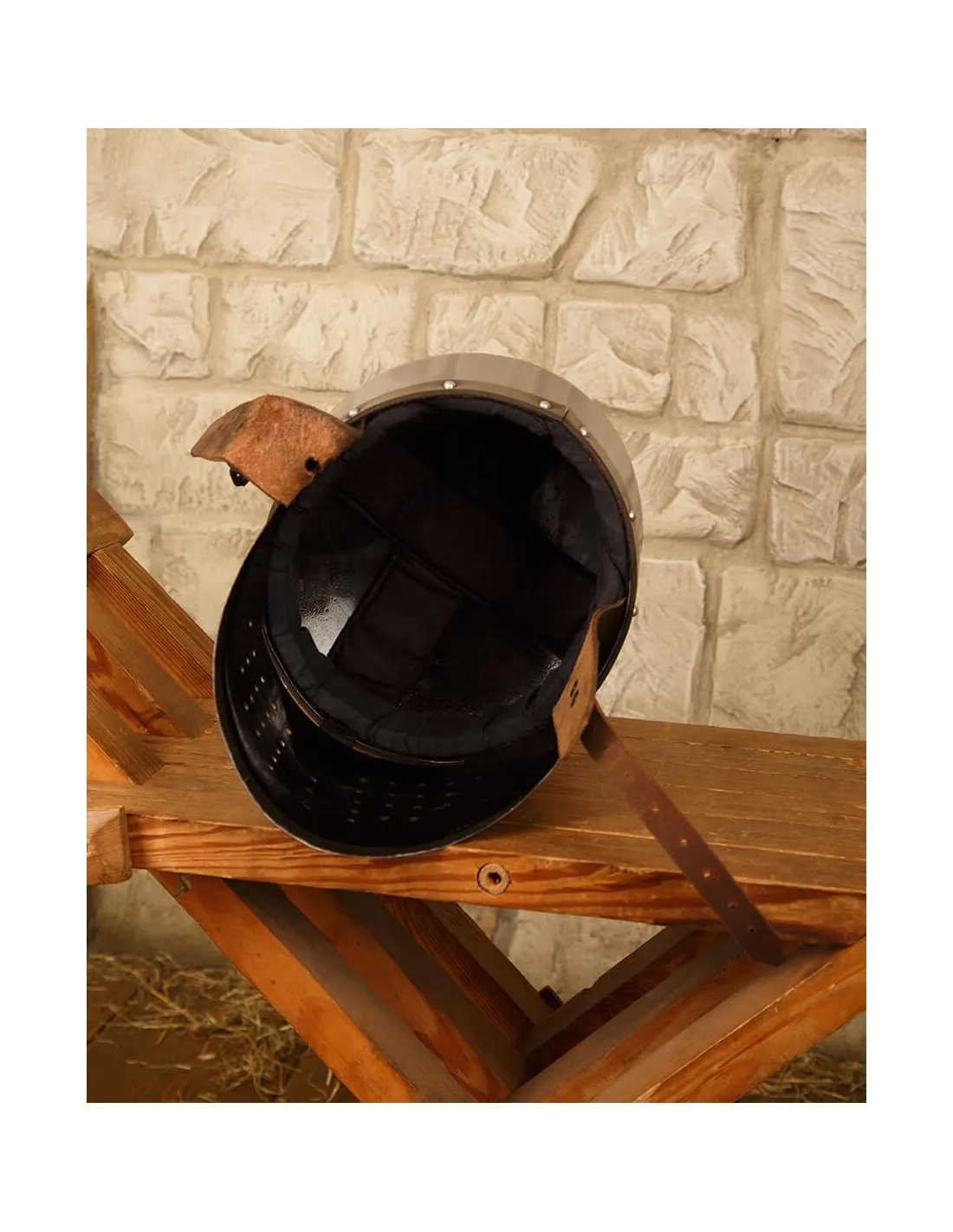 Yelmo medieval acero pulido modelo Laurin