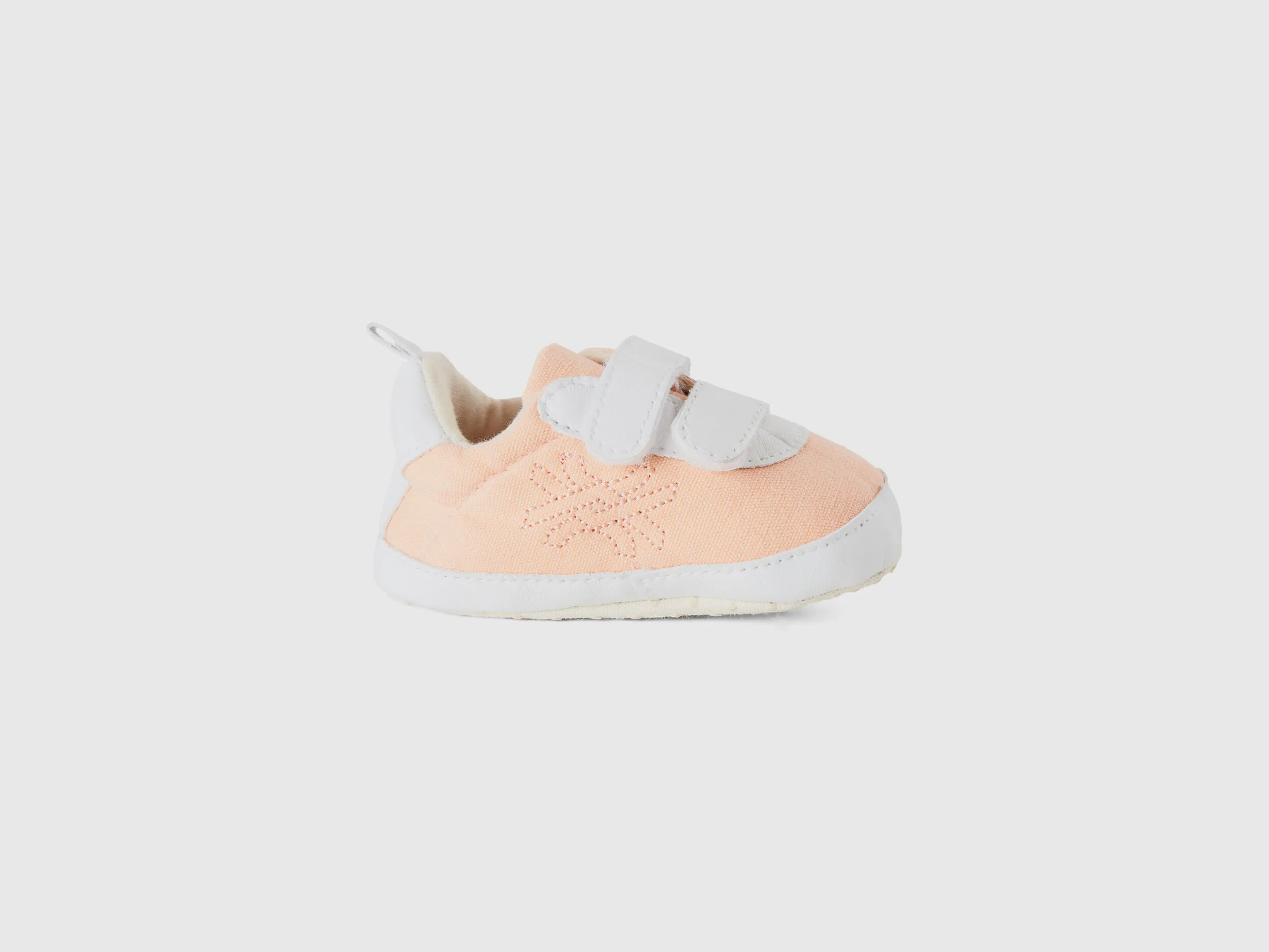 Zapatillas de bebé de tela