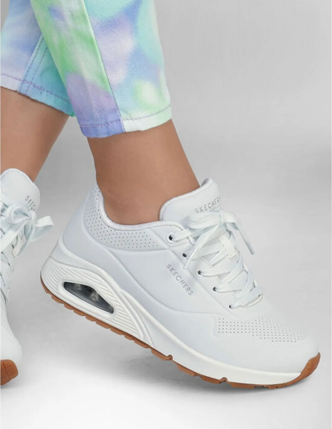 ZAPATILLAS SKECHERS STREET UNO  STAND ON AIR BLANCAS