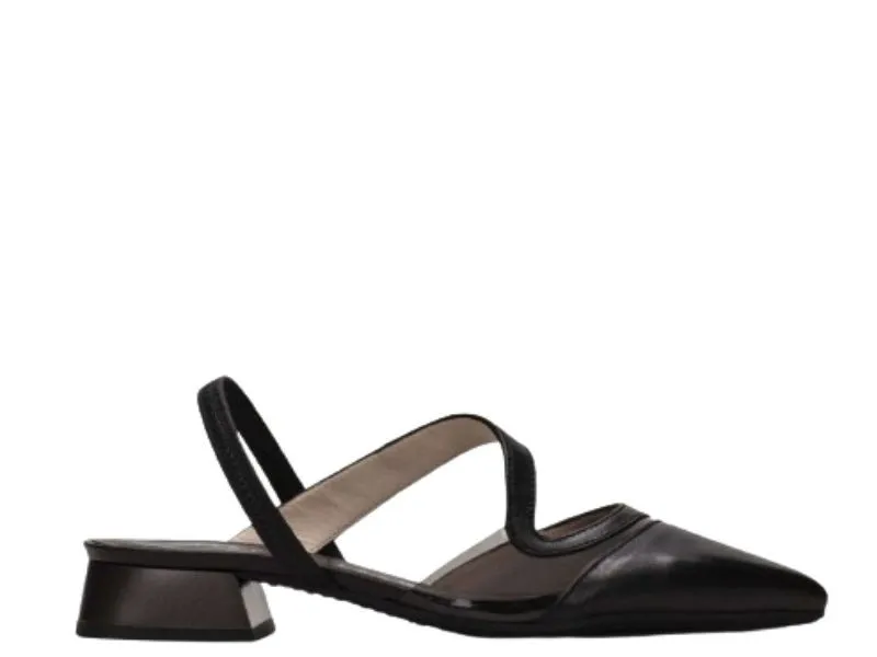 ZAPATITO DESTALONADO DALI HISPANITAS EN COLOR NEGRO HV243405